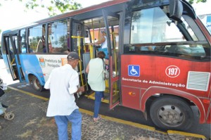 O transporte coletivo em Penápolis tem 5 linhas, tarifa de R$ 2 e quase 70% dos usuários são isentos