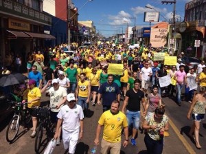 MANIFESTO EM TUPÃ