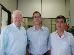 Nesta foto da Assessoria de Comunicação da prefeitura de Presidente Prudente, Gaspar e seu irmão, Antônio Gaspar ladeiam o prefeito Milton Carlos de Mello 'Tupã', durante visita no Paço Municipal. Manoel Gaspar, e o irmão dele, Antônio Gaspar possuem duas empresas em Prudente Unipetro e rede de postos Vanuíre.