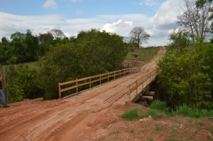 Ponte que faz divisa entre Tupã e Herculândia