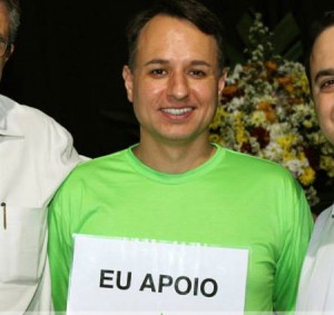 Marcus Zanelato ladeado pelos deputados "verdes" - apoio irrestrito ao curso