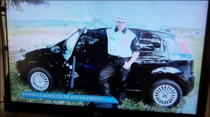 Fiat Punto, cor preta, placa ETM-9729/Tupã pertencente à vítima foi encontrado por populares em Maringá-PR