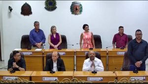 CAMARA-ROGERINHO-1-300x171 BAGUNÇA: Justiça dá 48h para prefeito de Bastos suspender lei de aumento de salários de secretários