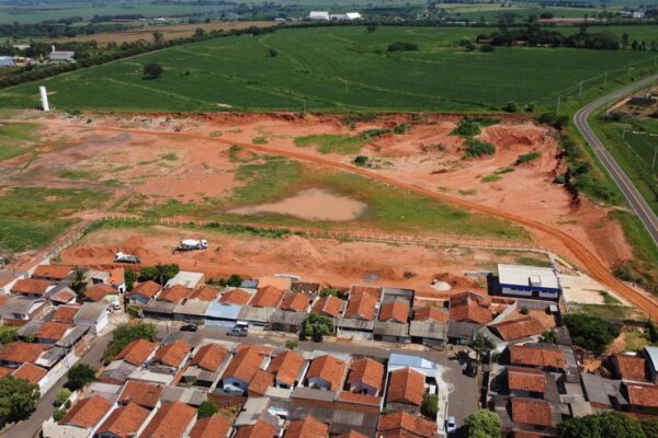 Ministério Público fixa multa diária de R$ 10 mil ao prefeito de Herculândia