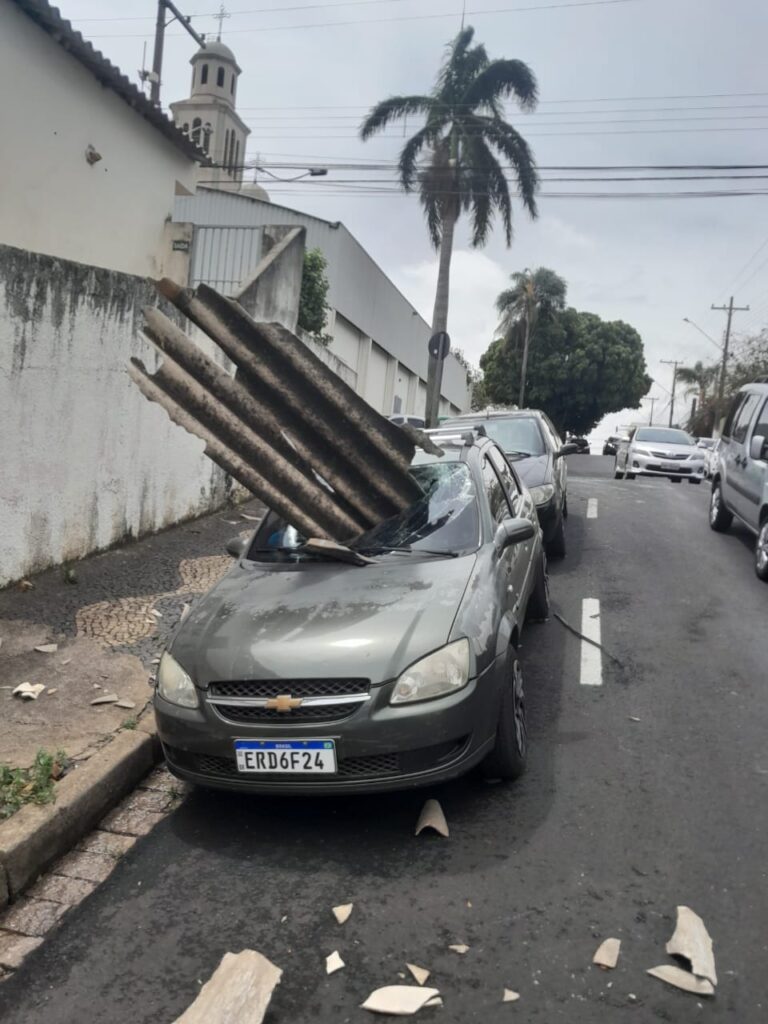 MARILIA-TEMPORAL-768x1024 Estado de SP tem dia de extremos: imagens apocalípticas registradas na região