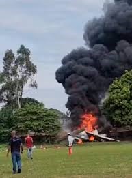 aviao-fogo Avião que caiu em Marília estava a cerca de 1 km do aeroporto