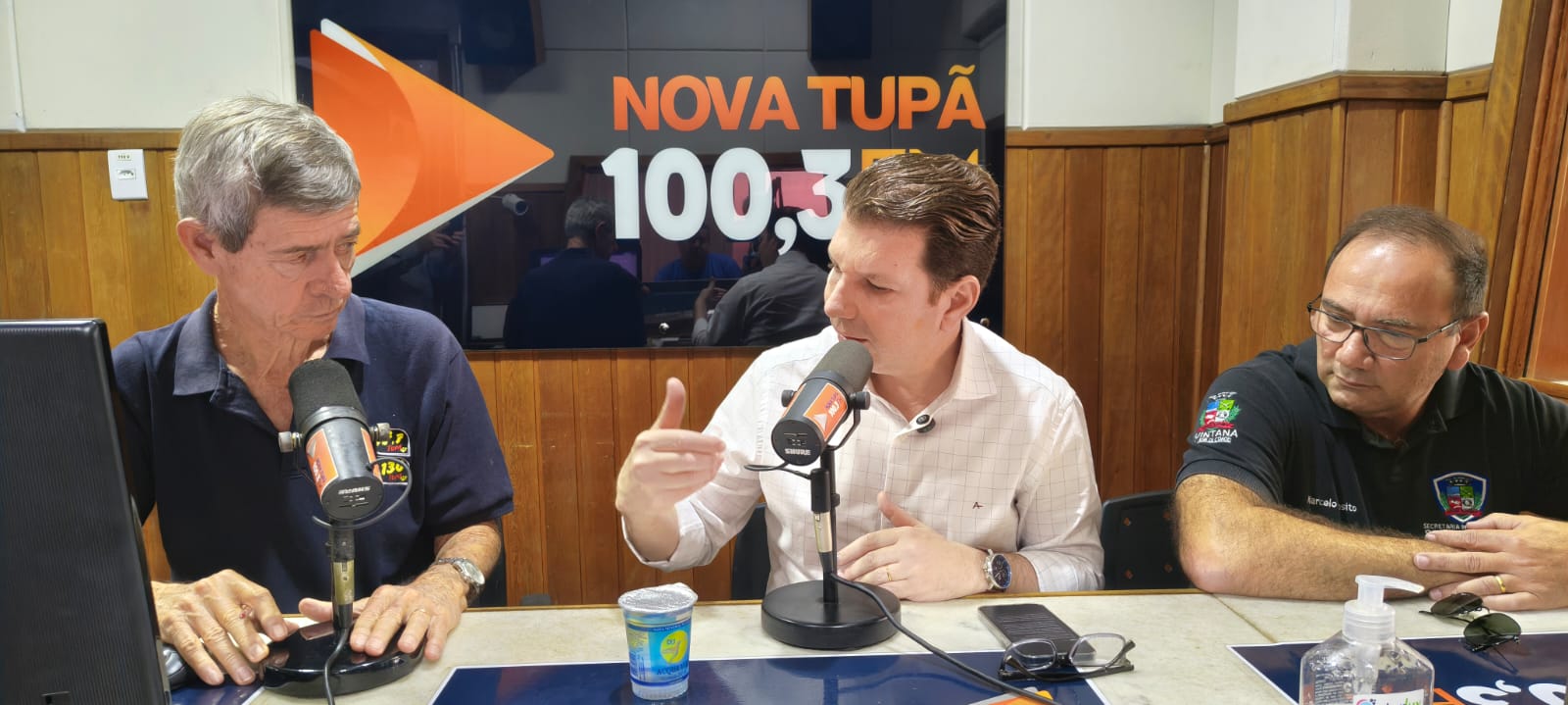 FERNANDO-RADIO-NOVA-TUPA Após denúncia de prefeito, viatura da PM retirada de Quintana reaparece